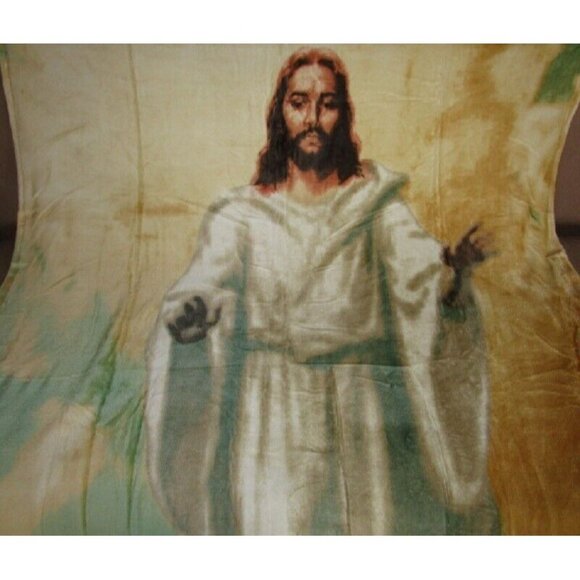 New Jesus Christ Plush Fleece Throw Blanket Spiritual Religious Gift Holy SOFT - Picture 2 of 3